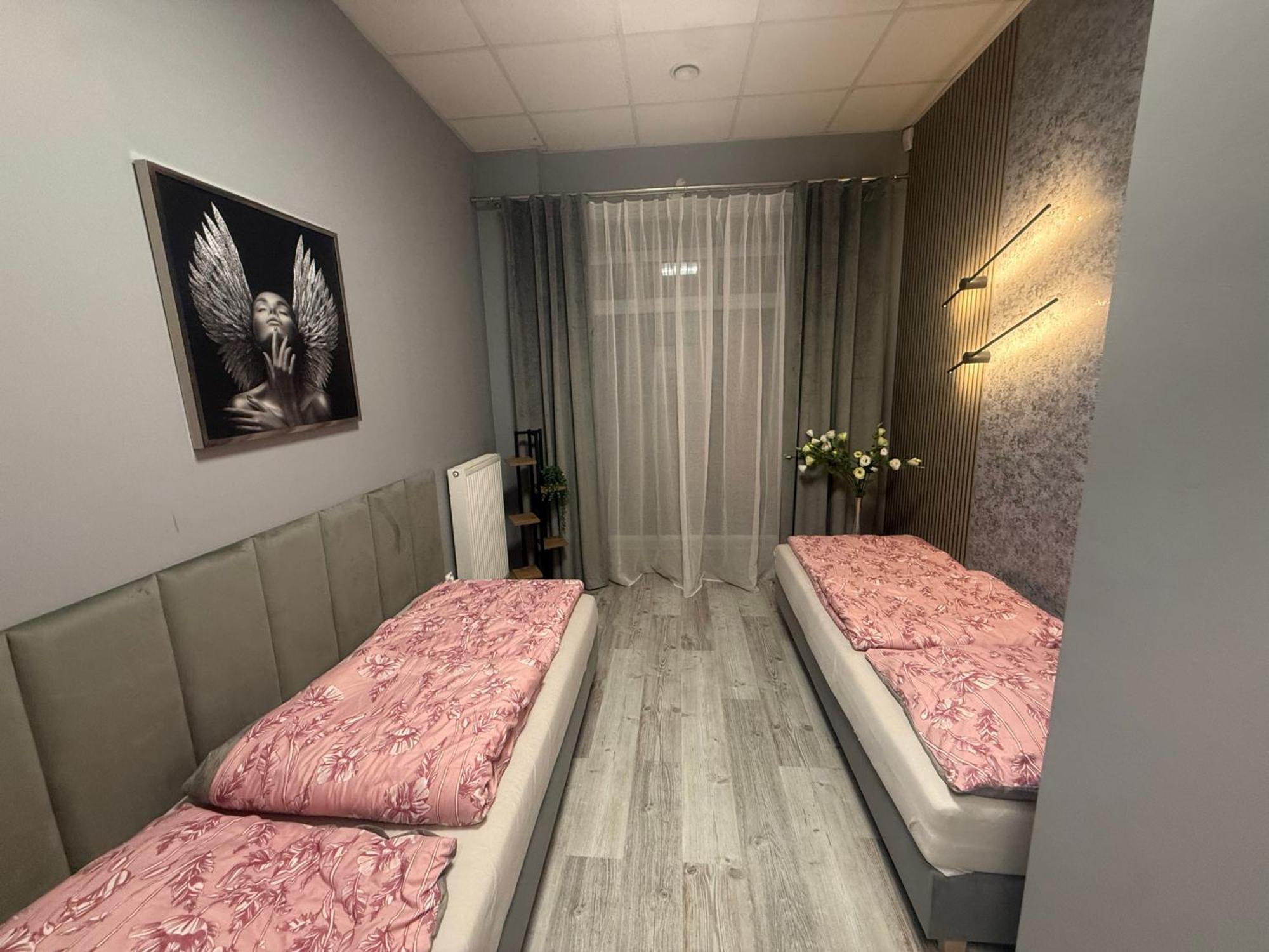 Apartamenty I Pokoje „Pod Jedynka” Konstantynow Lodzki Exterior photo