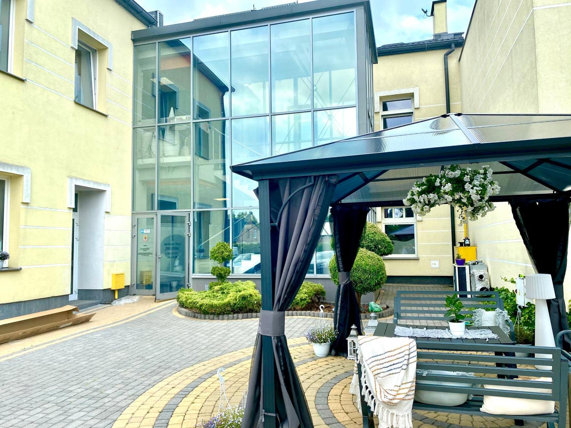 Apartamenty I Pokoje „Pod Jedynka” Konstantynow Lodzki Exterior photo